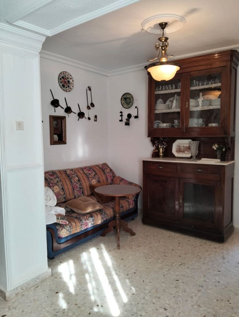 6 quarto Moradia para venda em Hellin com garagem - 169 000 € (Ref: 9548974)