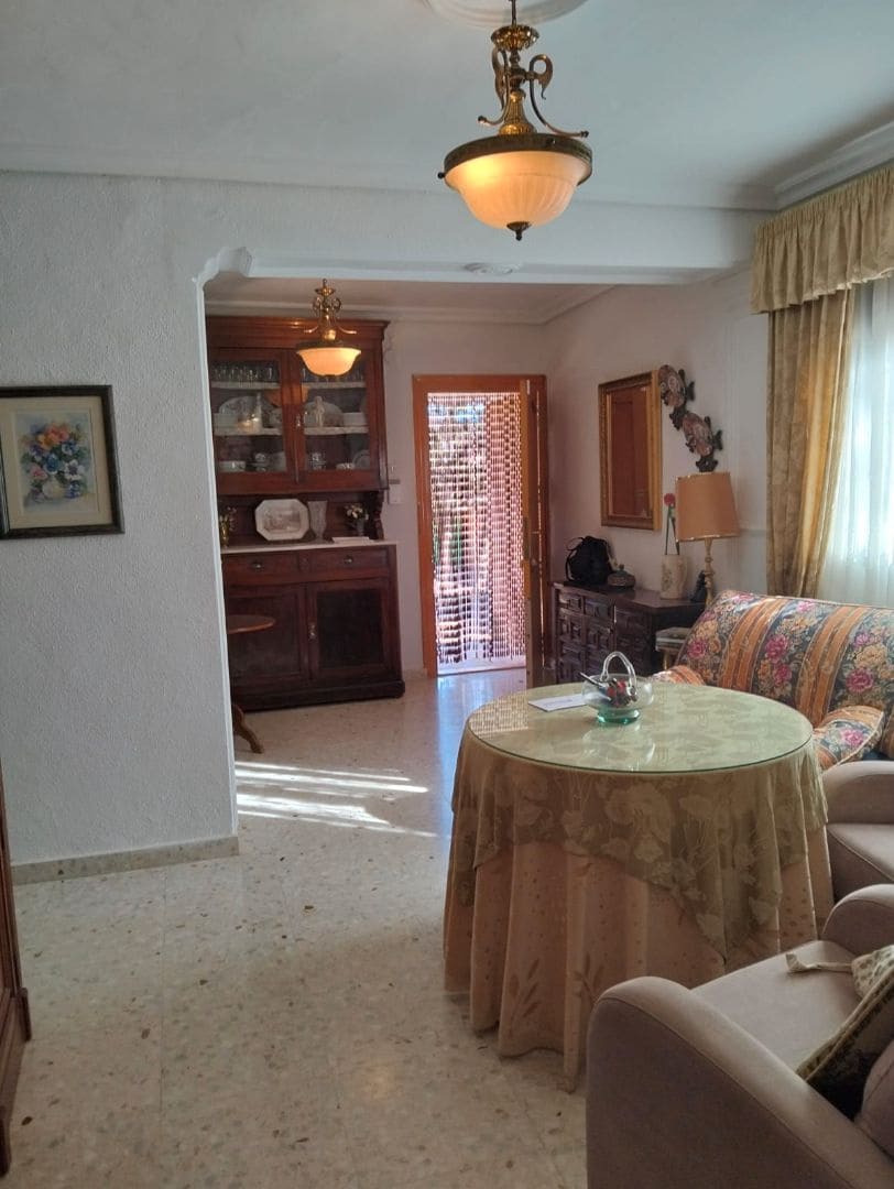 6 quarto Moradia para venda em Hellin com garagem - 169 000 € (Ref: 9548974)