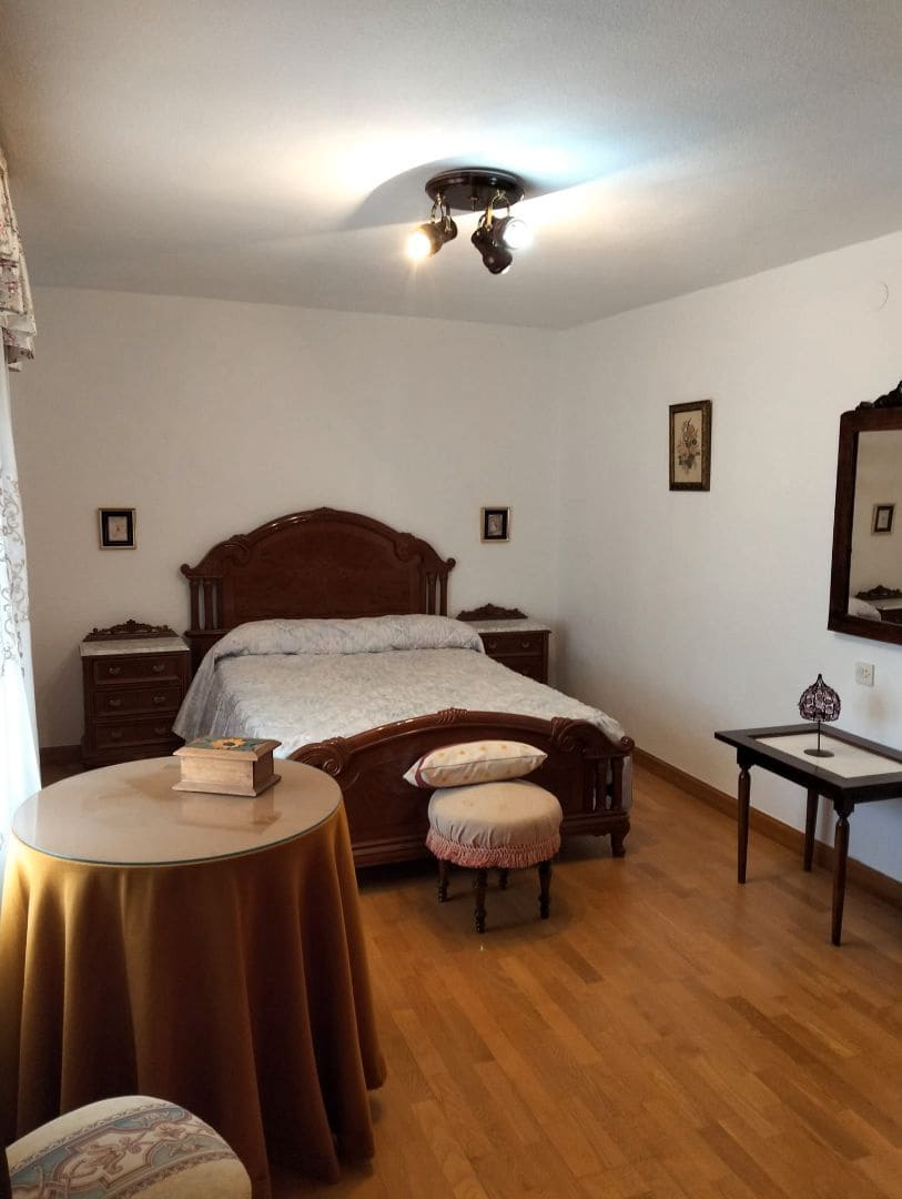 6 quarto Moradia para venda em Hellin com garagem - 169 000 € (Ref: 9548974)