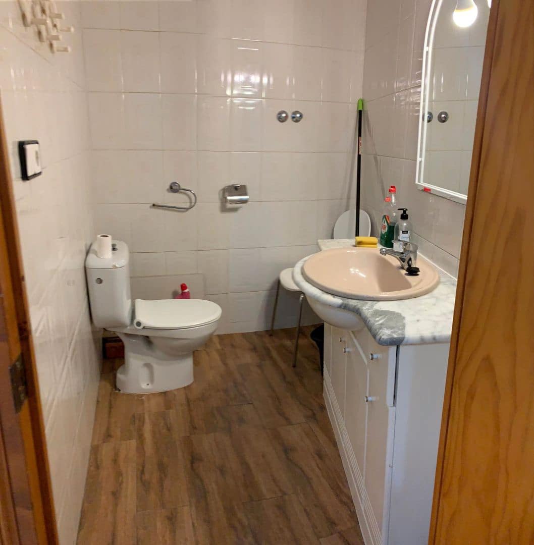 Kommersiell til leie i Petrel / Petrer - € 500 (Ref: 9614440)