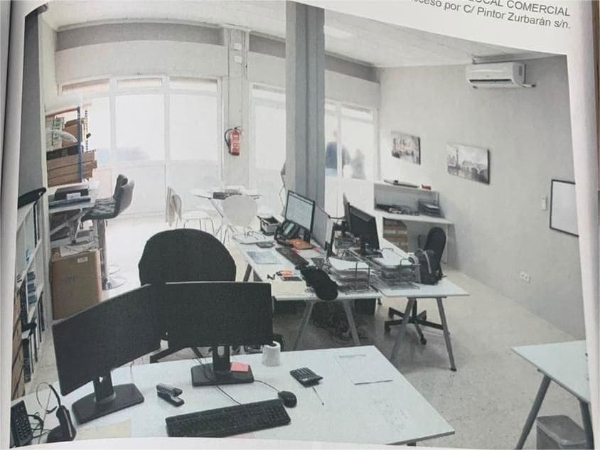 Kommersiell til leie i Petrel / Petrer - € 500 (Ref: 9614440)