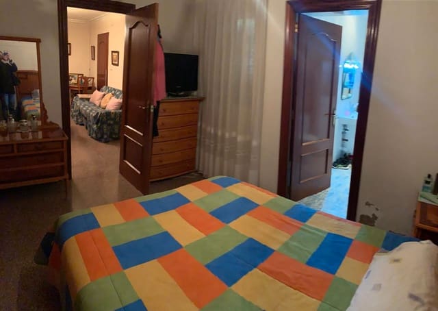 2 soveværelse Villa til salg i Petrel / Petrer med garage - € 185.000 (Ref: 9643492)