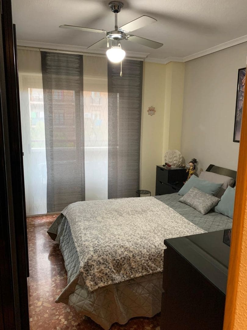 3 bedroom Flat for sale in Petrel / Petrer - € 185,000 (Ref: 9679286)