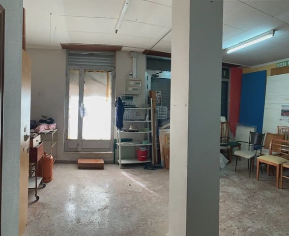 Kaupallinen myytävänä paikassa Petrel / Petrer - 60 000 € (Ref: 9775931)