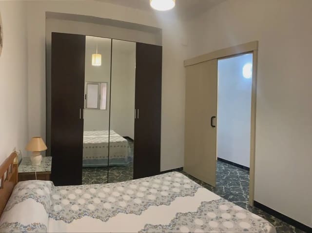 Appartement de 2 chambres à louer à Petrel / Petrer - 400 € (Ref: 9777303)