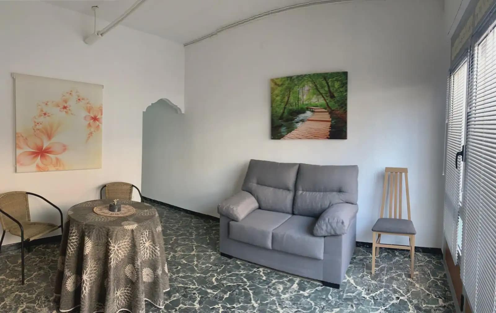 Appartement de 2 chambres à louer à Petrel / Petrer - 400 € (Ref: 9777303)