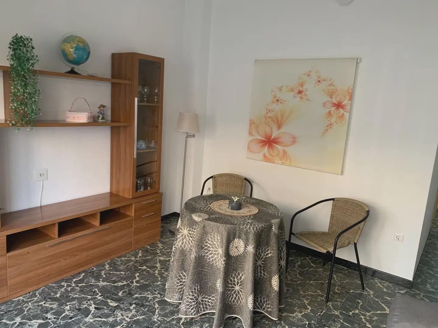 Appartement de 2 chambres à louer à Petrel / Petrer - 400 € (Ref: 9777303)