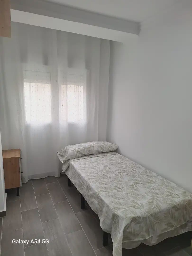 2 bedroom Flat for rent in Elda - € 750 (Ref: 9844566)