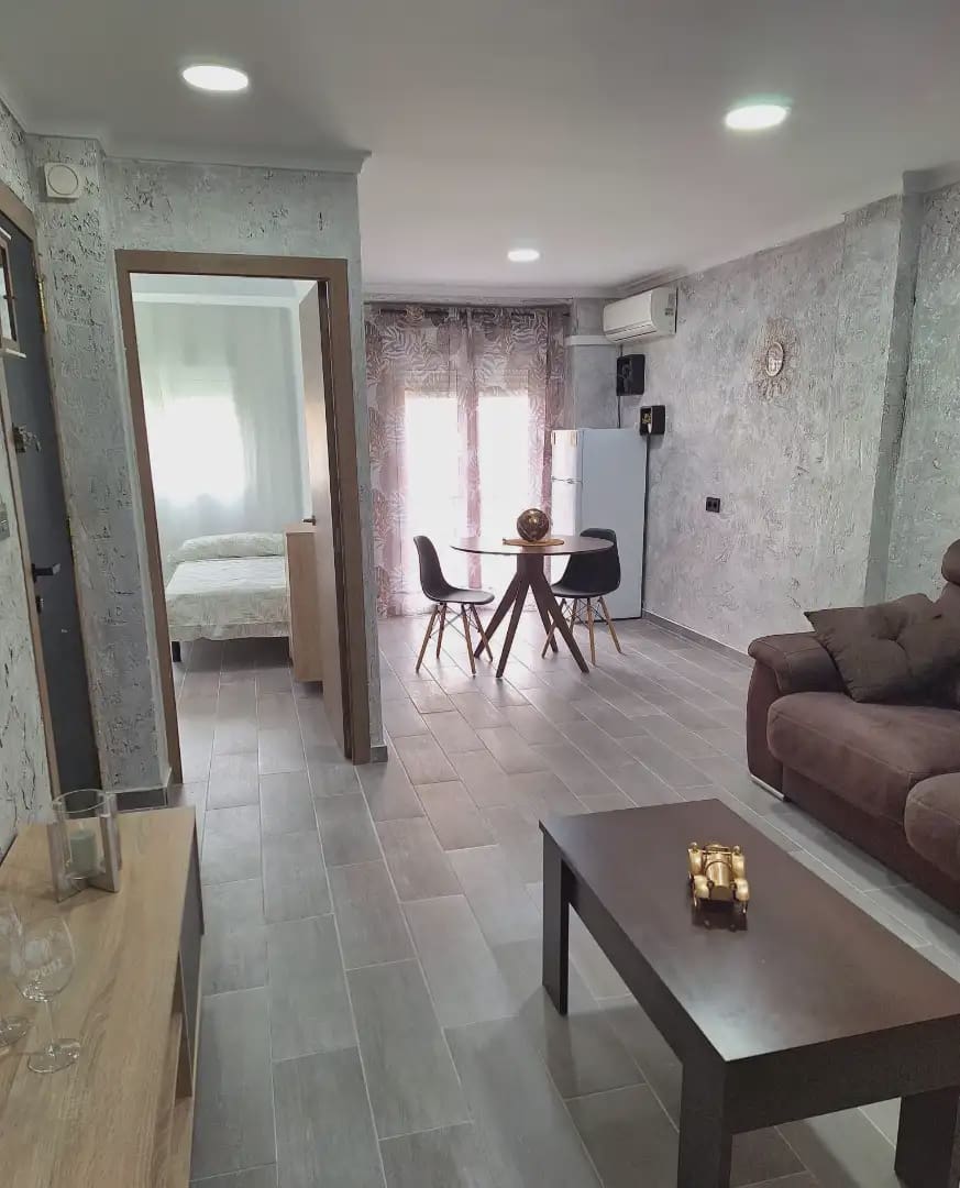 2 bedroom Flat for rent in Elda - € 750 (Ref: 9844566)