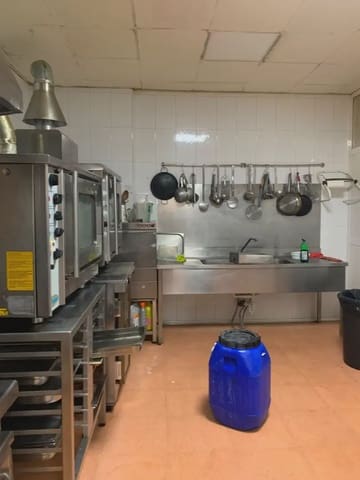 Kaupallinen myytävänä paikassa Petrel / Petrer - 27 000 € (Ref: 9964818)