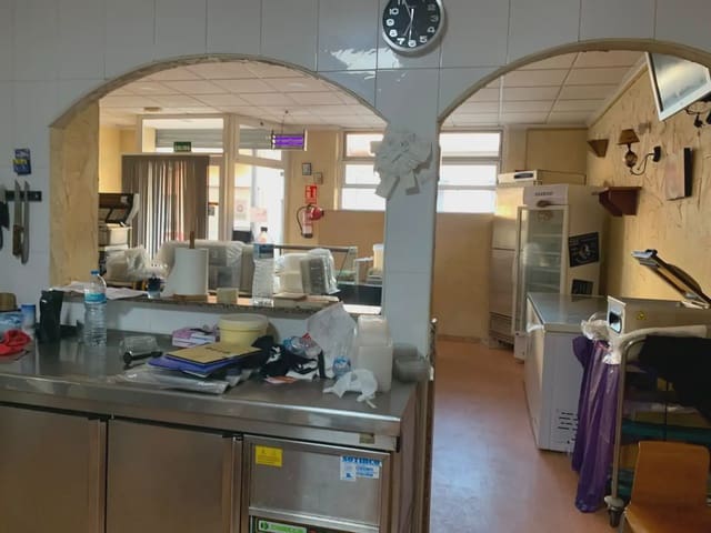 Kaupallinen myytävänä paikassa Petrel / Petrer - 27 000 € (Ref: 9964818)