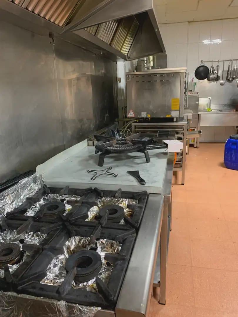 Kaupallinen myytävänä paikassa Petrel / Petrer - 27 000 € (Ref: 9964818)