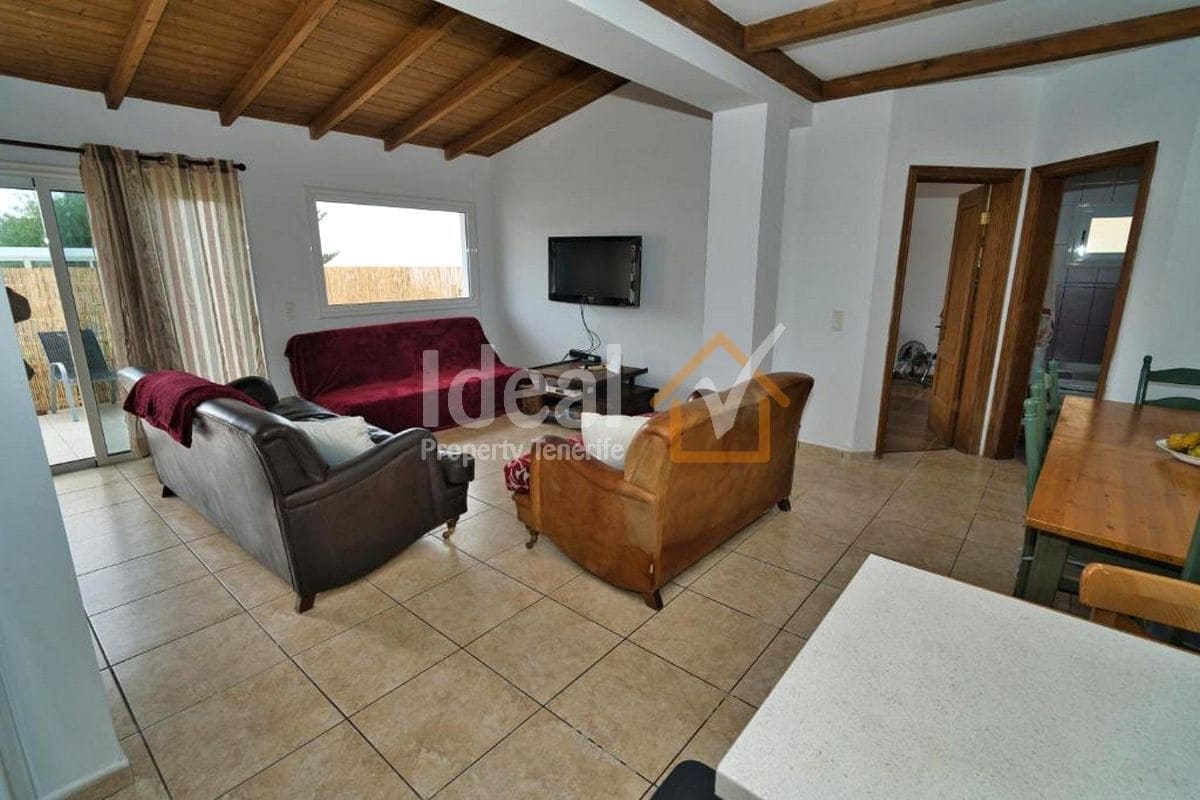 6 bedroom Villa for sale in San Miguel de Abona with pool garage - € 820,000 (Ref: 10141650)