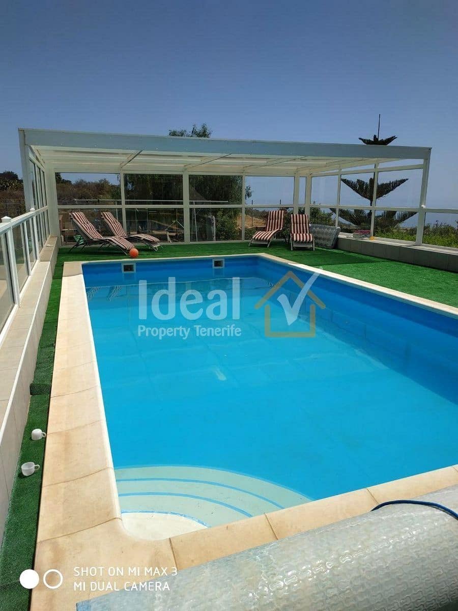 6 bedroom Villa for sale in San Miguel de Abona with pool garage - € 820,000 (Ref: 10141650)