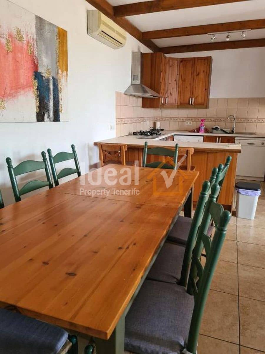6 bedroom Villa for sale in San Miguel de Abona with pool garage - € 820,000 (Ref: 10141650)