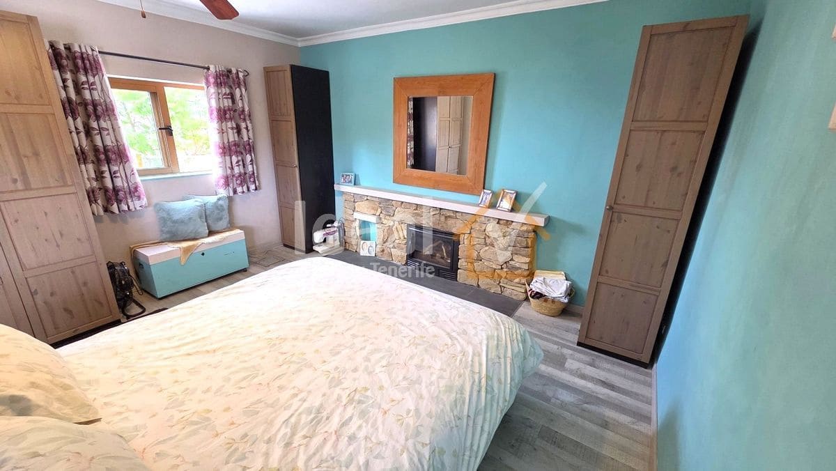 6 bedroom Villa for sale in San Miguel de Abona with pool garage - € 820,000 (Ref: 10141650)