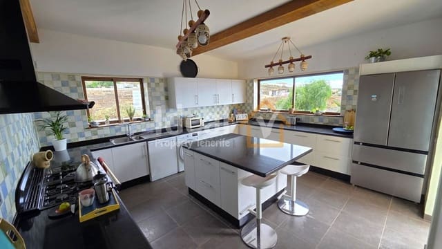 6 sovrum Villa till salu i San Miguel de Abona med pool garage - 820 000 € (Ref: 10141650)