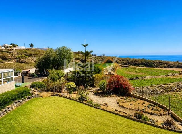 6 sovrum Villa till salu i San Miguel de Abona med pool garage - 820 000 € (Ref: 10141650)