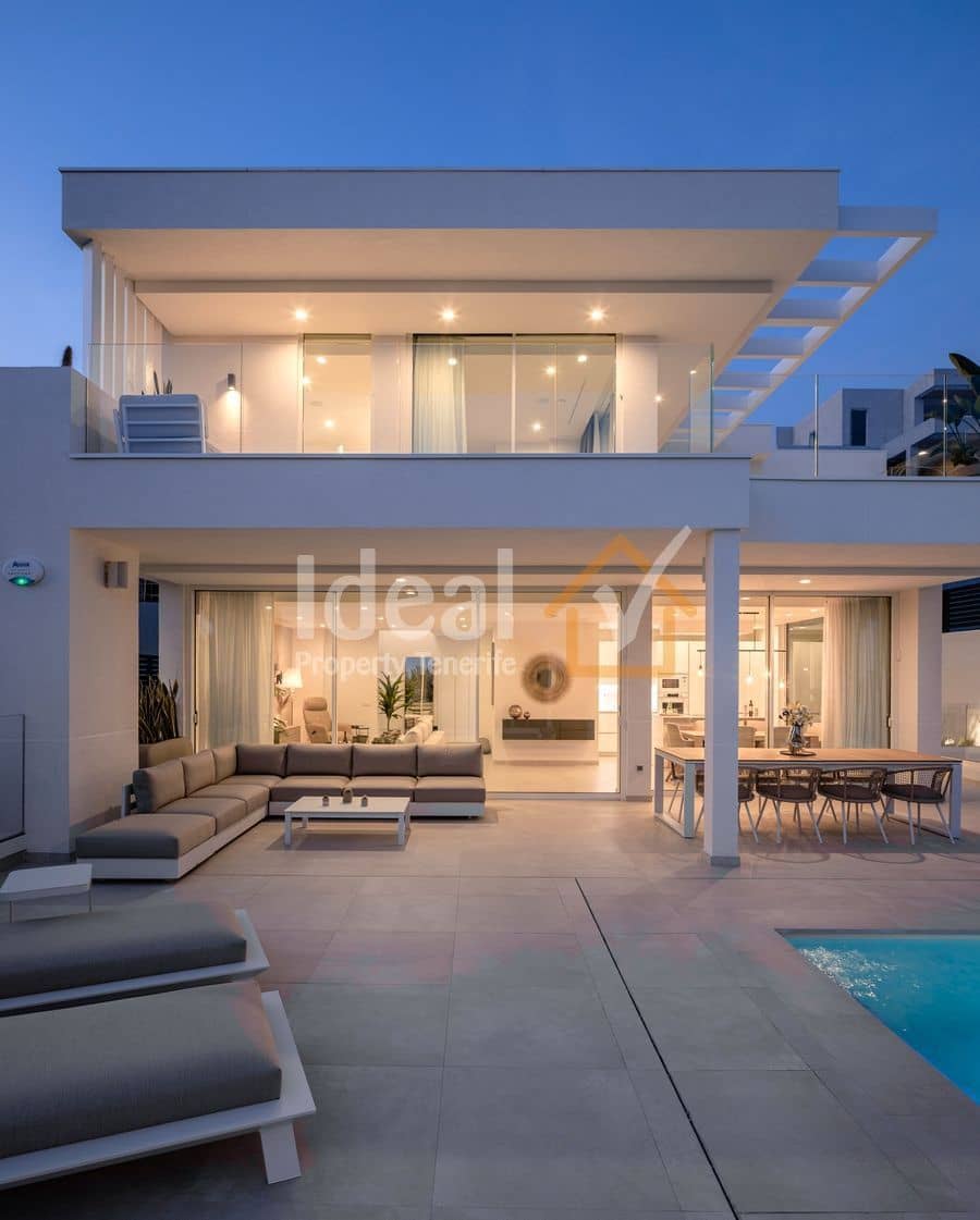 3 Zimmer Villa zu verkaufen in Costa Adeje mit Pool Garage - 1.995.500 € (Ref: 6019190)