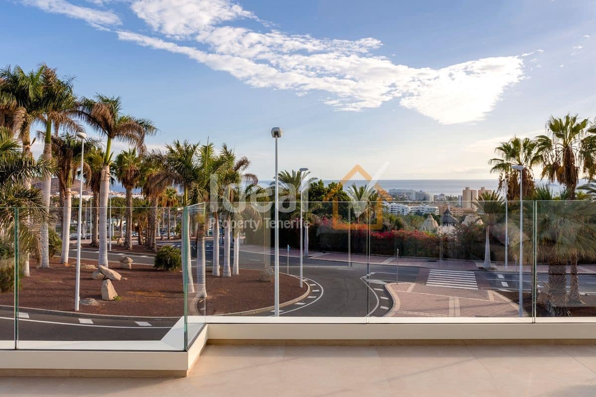 3 Zimmer Villa zu verkaufen in Costa Adeje mit Pool Garage - 1.995.500 € (Ref: 6019190)