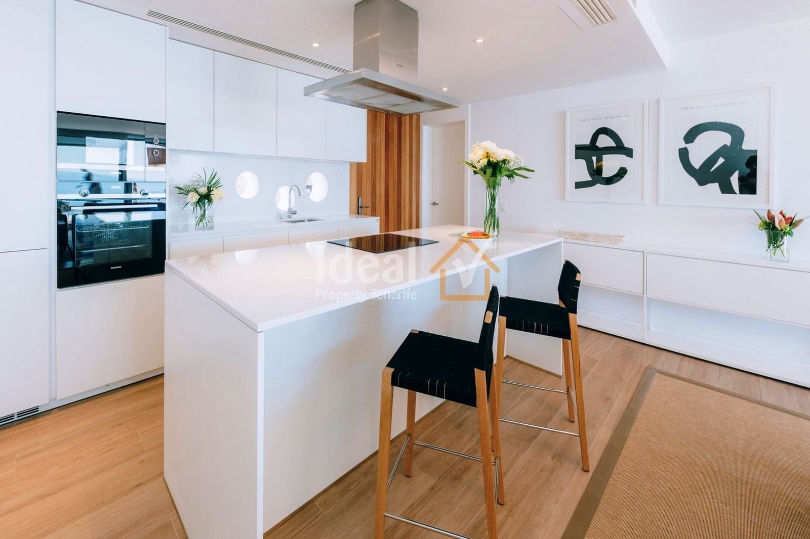 3 soveværelse Villa til salg i Guia de Isora med swimmingpool garage - € 2.100.000 (Ref: 6019217)