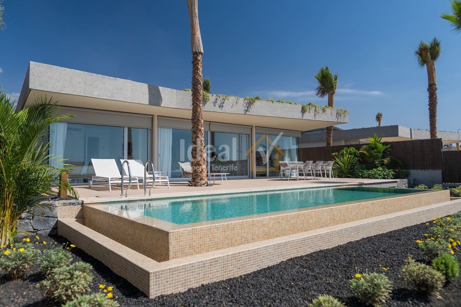 3 soveværelse Villa til salg i Guia de Isora med swimmingpool garage - € 2.100.000 (Ref: 6019217)