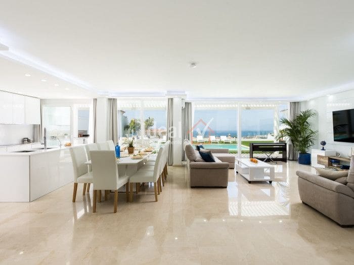 Chalet de 6 habitaciones en Adeje en venta - 2.550.000 € (Ref: 6351444)