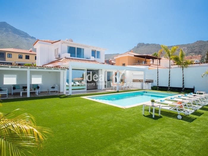 Chalet de 6 habitaciones en Adeje en venta - 2.550.000 € (Ref: 6351444)