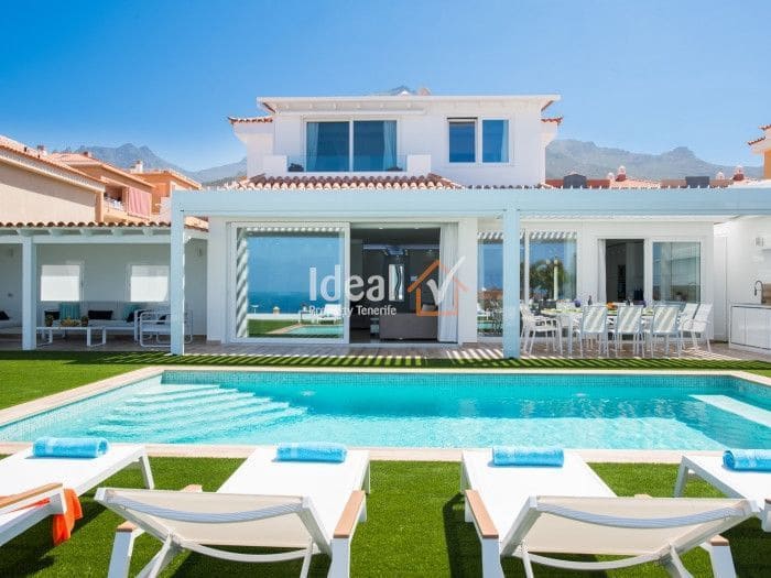 Chalet de 6 habitaciones en Adeje en venta - 2.550.000 € (Ref: 6351444)