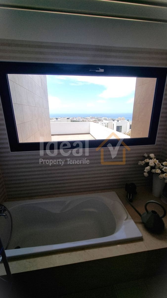 3 Zimmer Villa zu verkaufen in Costa Adeje mit Pool Garage - 3.050.000 € (Ref: 6351492)