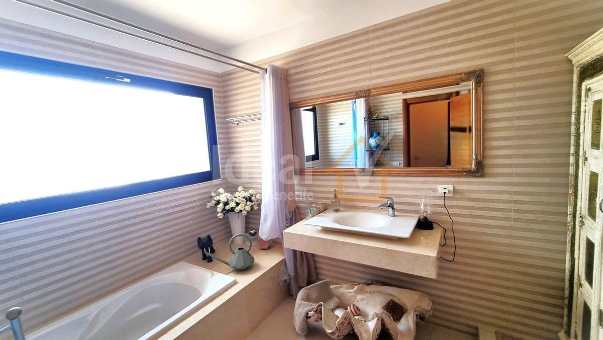 3 Zimmer Villa zu verkaufen in Costa Adeje mit Pool Garage - 3.050.000 € (Ref: 6351492)