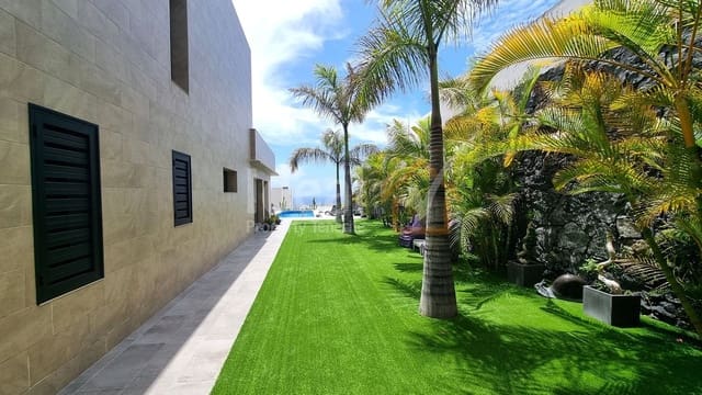 3 Zimmer Villa zu verkaufen in Costa Adeje, Adeje mit Pool Garage - 3.050.000 € (Ref: 6351492)