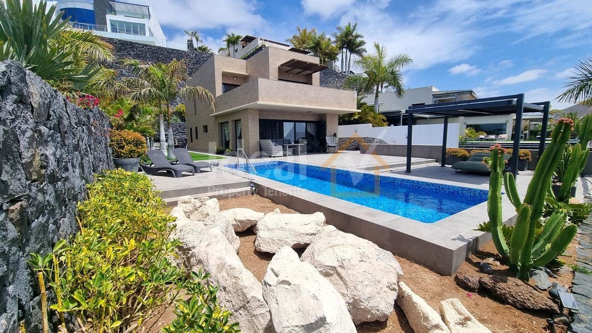3 Zimmer Villa zu verkaufen in Costa Adeje mit Pool Garage - 3.050.000 € (Ref: 6351492)