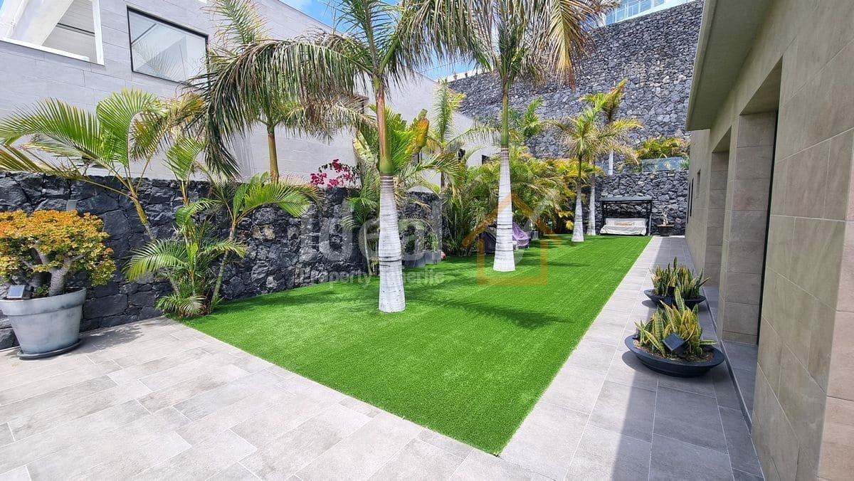 3 Zimmer Villa zu verkaufen in Costa Adeje mit Pool Garage - 3.050.000 € (Ref: 6351492)