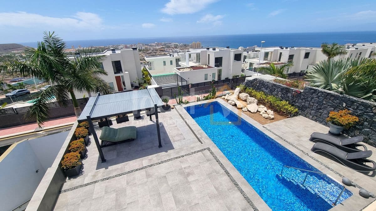 3 Zimmer Villa zu verkaufen in Costa Adeje mit Pool Garage - 3.050.000 € (Ref: 6351492)