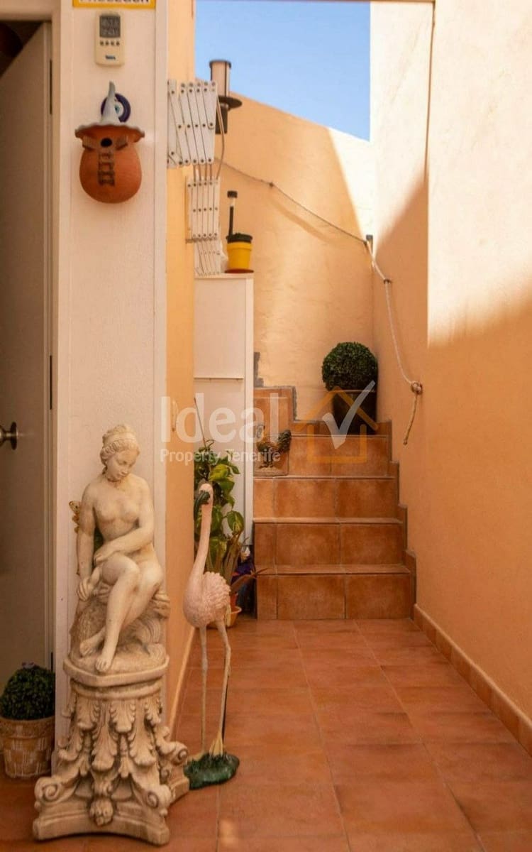 4 soveværelse Semi-Rækkehus til salg i Costa del Silencio - € 550.000 (Ref: 6685819)