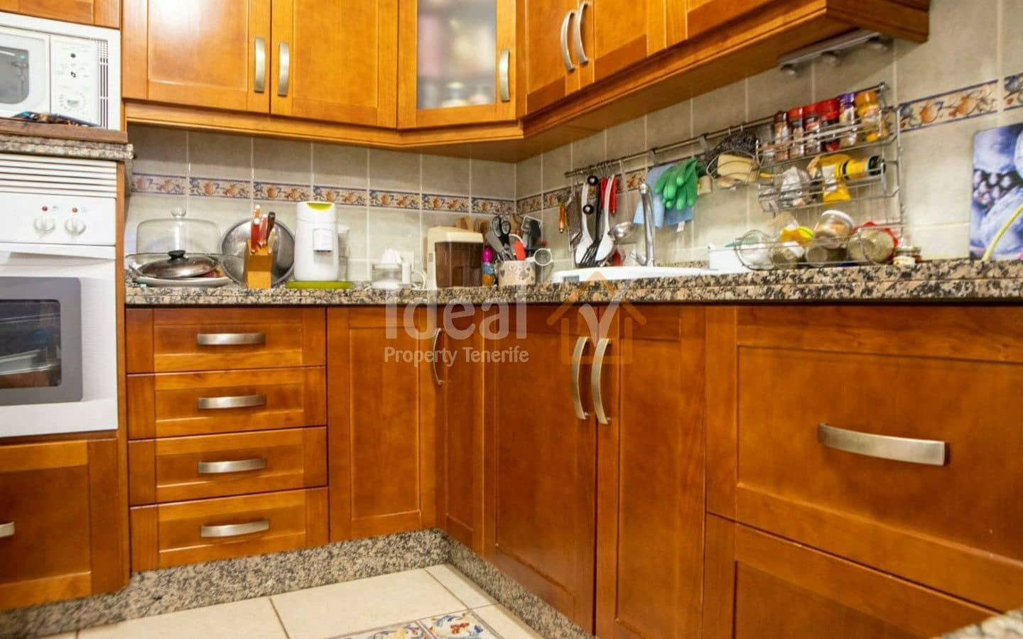 4 soveværelse Semi-Rækkehus til salg i Costa del Silencio - € 550.000 (Ref: 6685819)