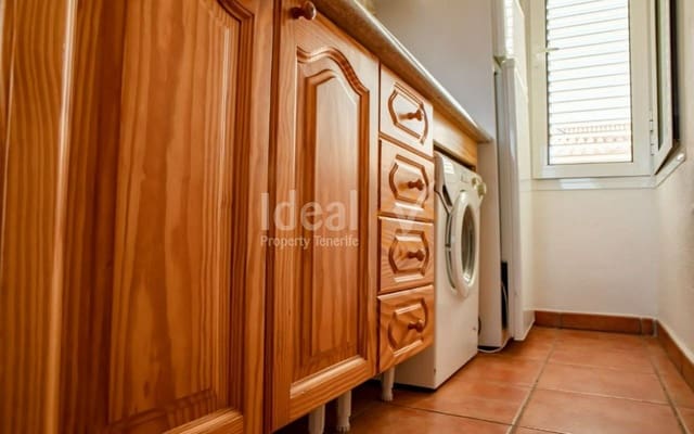 4 makuuhuone Paritalo myytävänä paikassa Costa del Silencio, Arona - 550 000 € (Ref: 6685819)