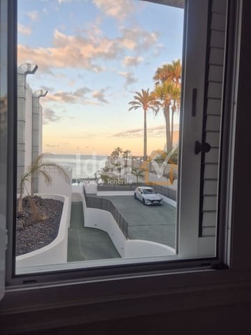 4 makuuhuone Paritalo myytävänä paikassa Costa del Silencio, Arona - 550 000 € (Ref: 6685819)