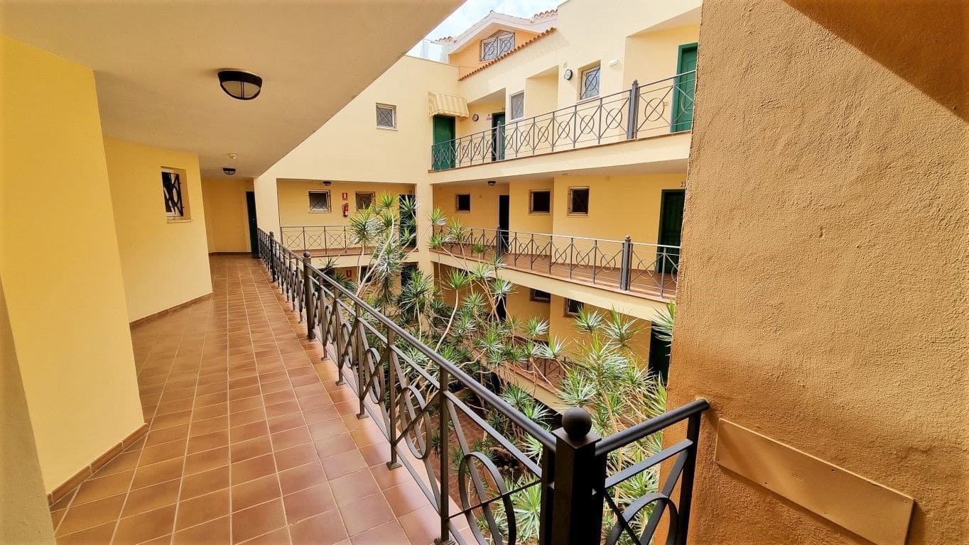 1 slaapkamer Appartement te koop in Los Cristianos met zwembad - € 265.000 (Ref: 6704162)