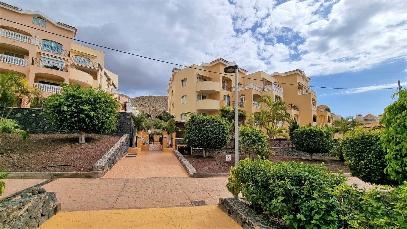 1 slaapkamer Appartement te koop in Los Cristianos met zwembad - € 265.000 (Ref: 6704162)