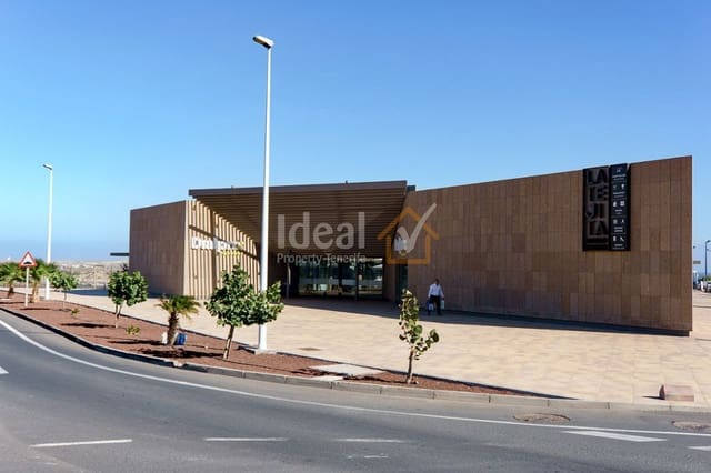 2 makuuhuone Huoneisto myytävänä paikassa El Medano, Granadilla de Abona mukana uima-altaan 
autotalli - 499 000 € (Ref: 6944289)