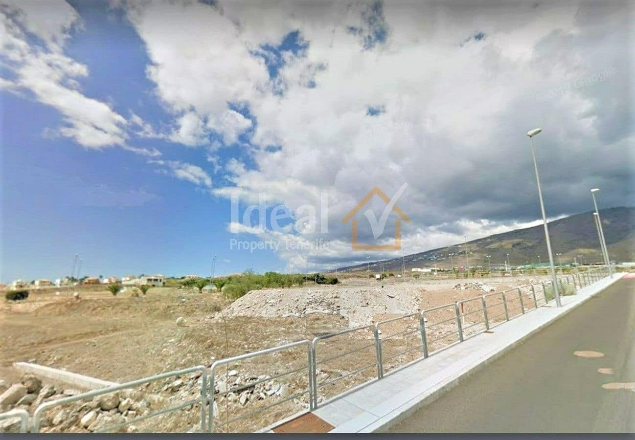Ubebygd land til salgs i Costa Adeje - € 2 650 000 (Ref: 7685806)