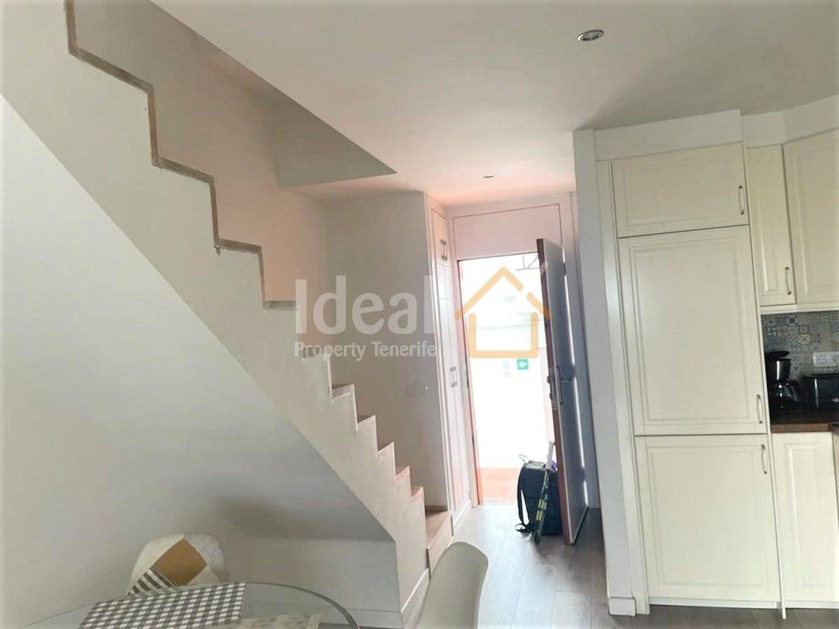 1 soveværelse Lejlighed til salg i Playa de las Americas med swimmingpool - € 620.000 (Ref: 7796069)