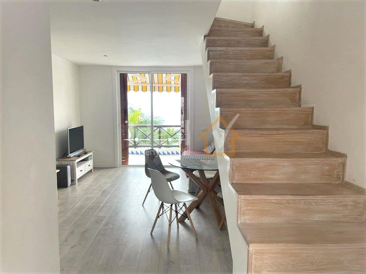 1 soveværelse Lejlighed til salg i Playa de las Americas med swimmingpool - € 620.000 (Ref: 7796069)