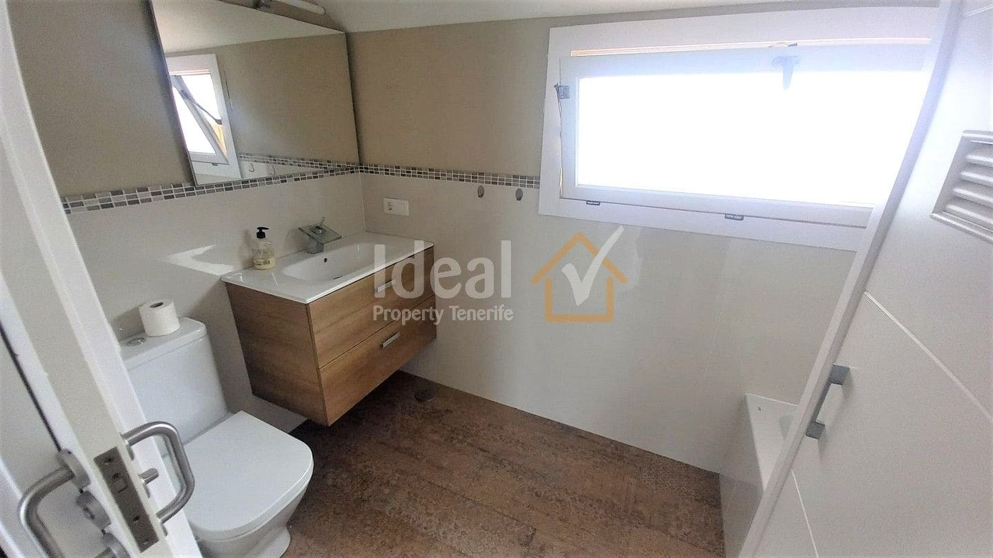 1 soveværelse Lejlighed til salg i Playa de las Americas med swimmingpool - € 620.000 (Ref: 7796069)