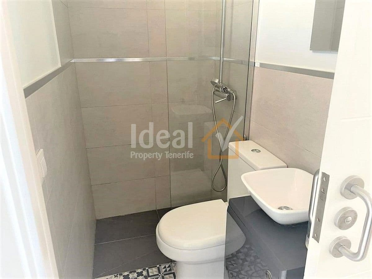 1 soveværelse Lejlighed til salg i Playa de las Americas med swimmingpool - € 620.000 (Ref: 7796069)