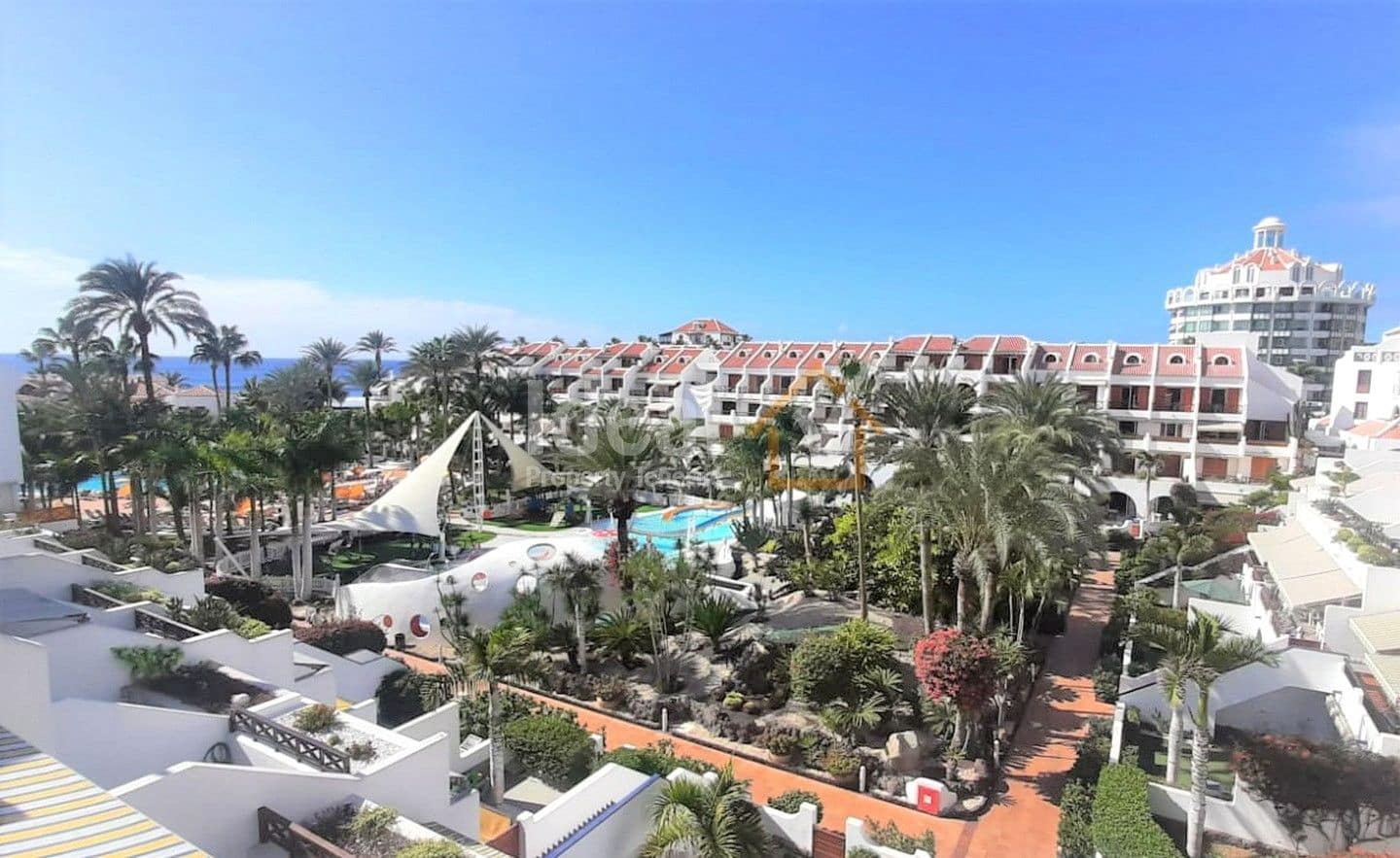 1 soveværelse Lejlighed til salg i Playa de las Americas med swimmingpool - € 620.000 (Ref: 7796069)