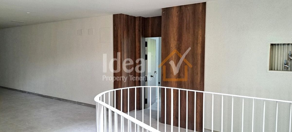 2 Zimmer Penthouse zu verkaufen in Costa Adeje mit Pool Garage - 750.000 € (Ref: 7836057)