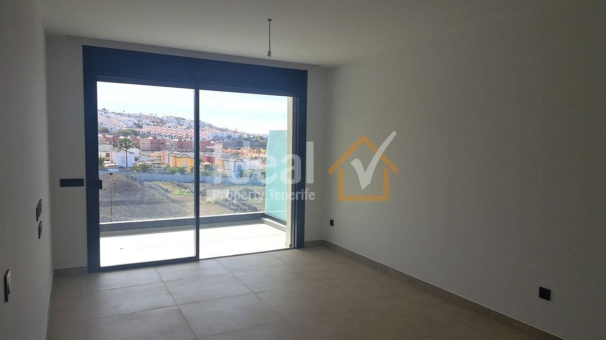 2 Zimmer Penthouse zu verkaufen in Costa Adeje mit Pool Garage - 750.000 € (Ref: 7836057)